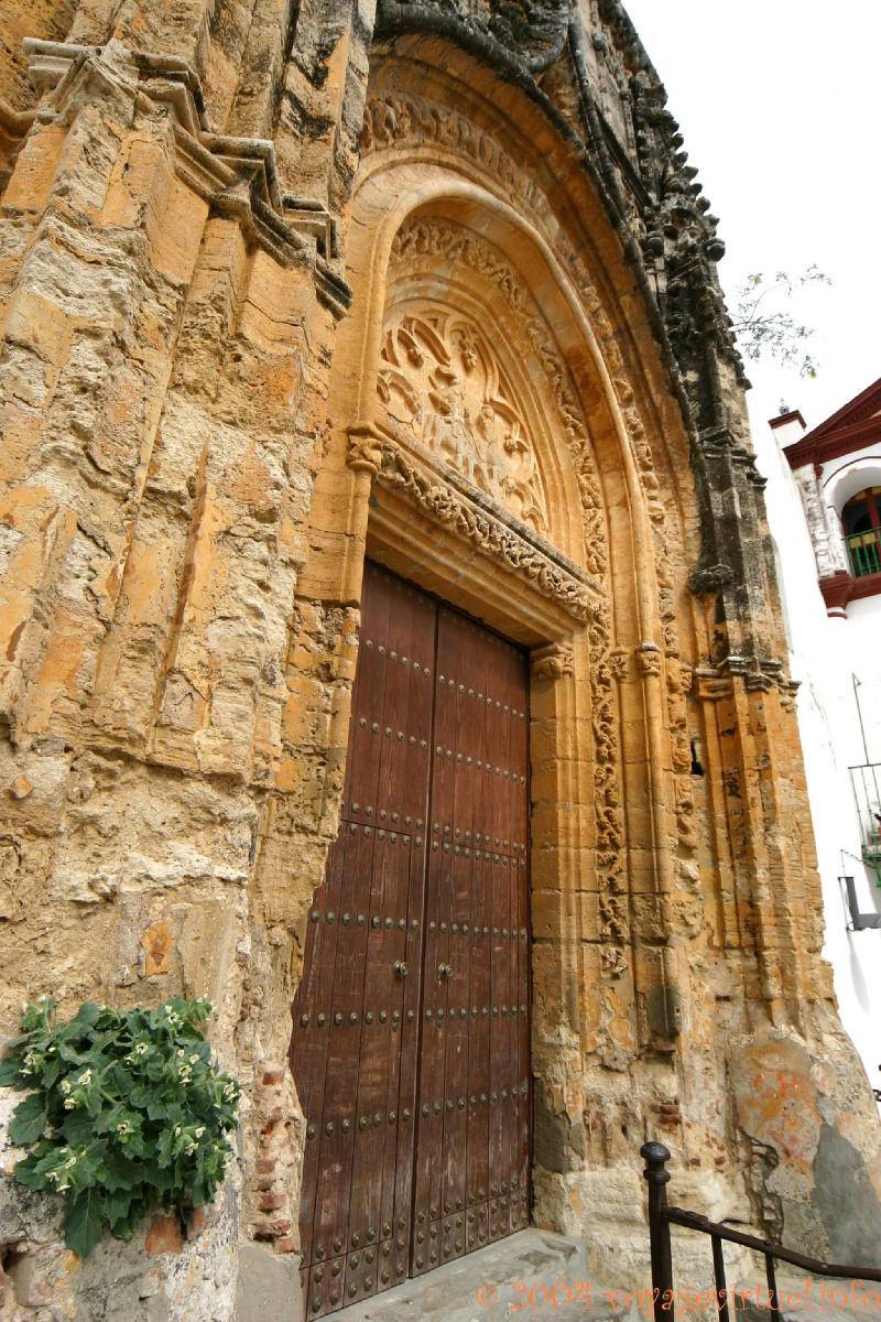 Puerta tallada Iglesia San Jorge